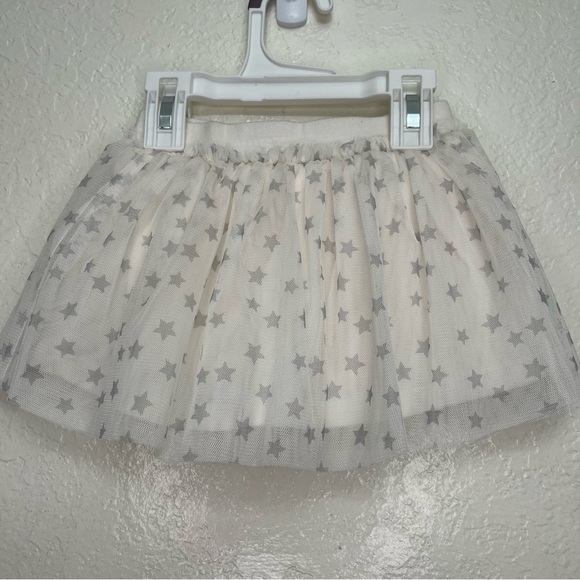 JUMPING BEANS NWT Girls Size 2T White with Silver Stars Tulle Skirt with Shorts - Picture 7 of 10